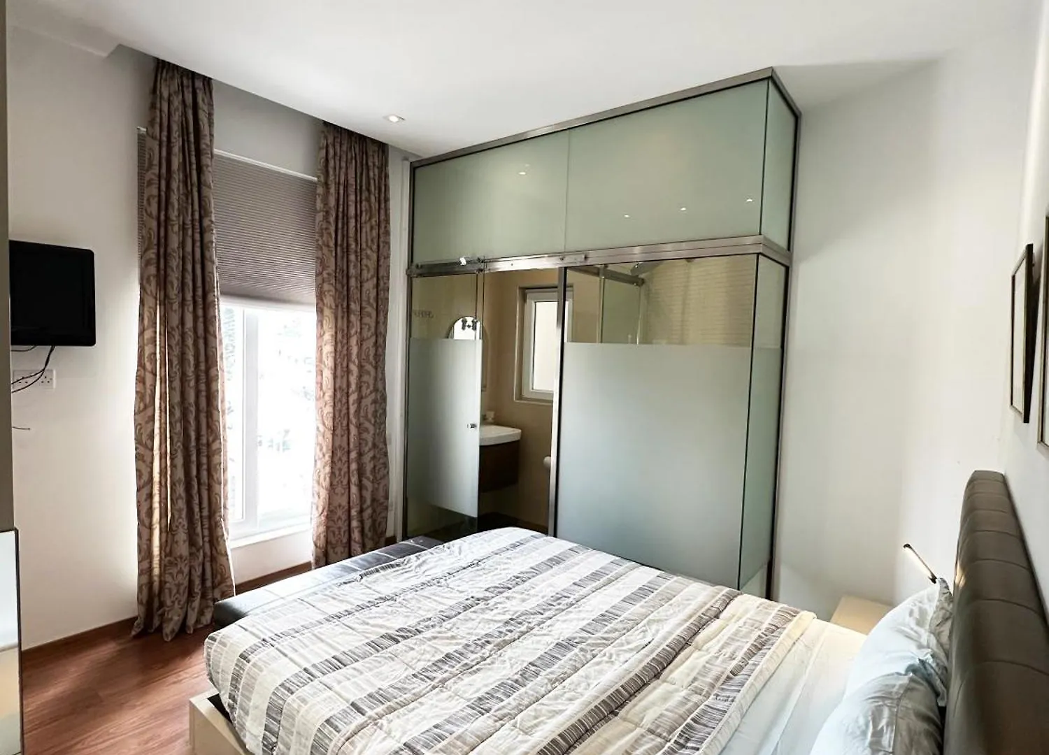 Sea View Apartment With Jacuzzi In Paceville! Saint Julian's