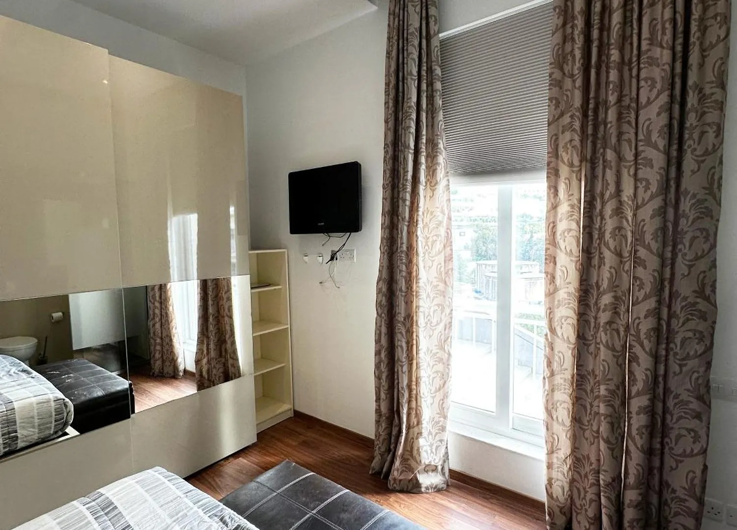 Sea View Apartment With Jacuzzi In Paceville! Saint Julian's